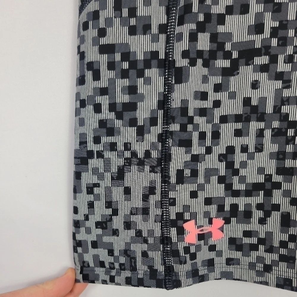 Women's Large Under Armour shorts